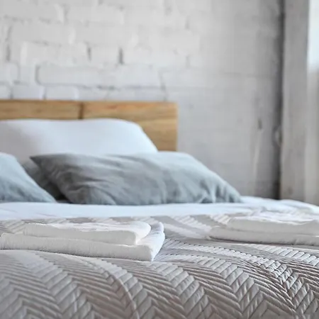 High Standard Studio. Old Town.