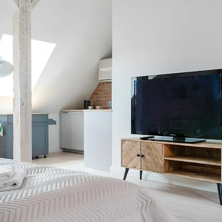 High Standard Studio. Old Town. Warschau