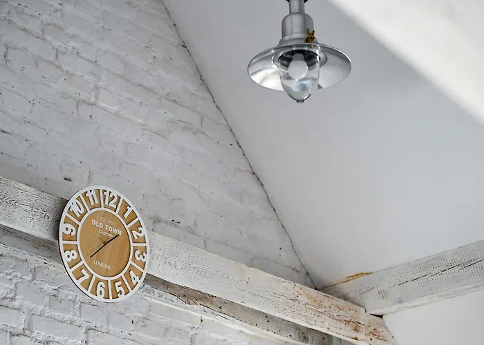 High Standard Studio. Old Town. ורשה