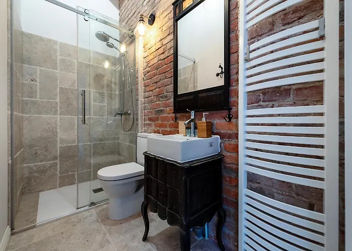 High Standard Studio. Old Town. *