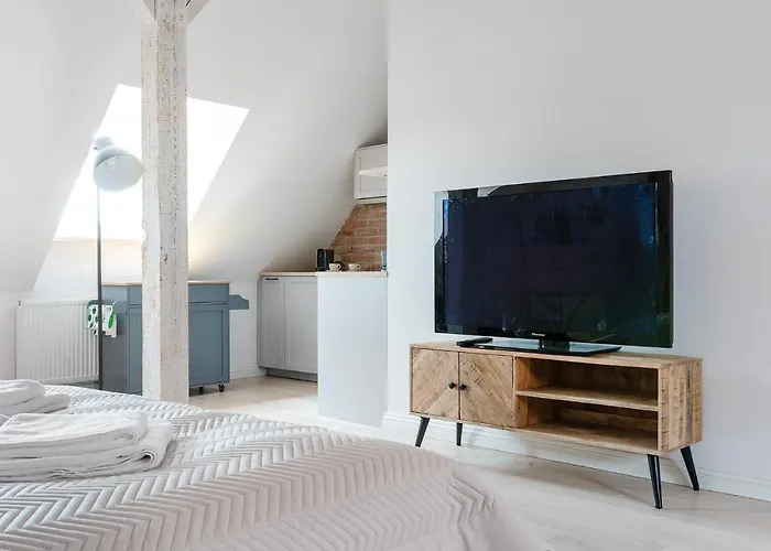 High Standard Studio. Old Town. 华沙